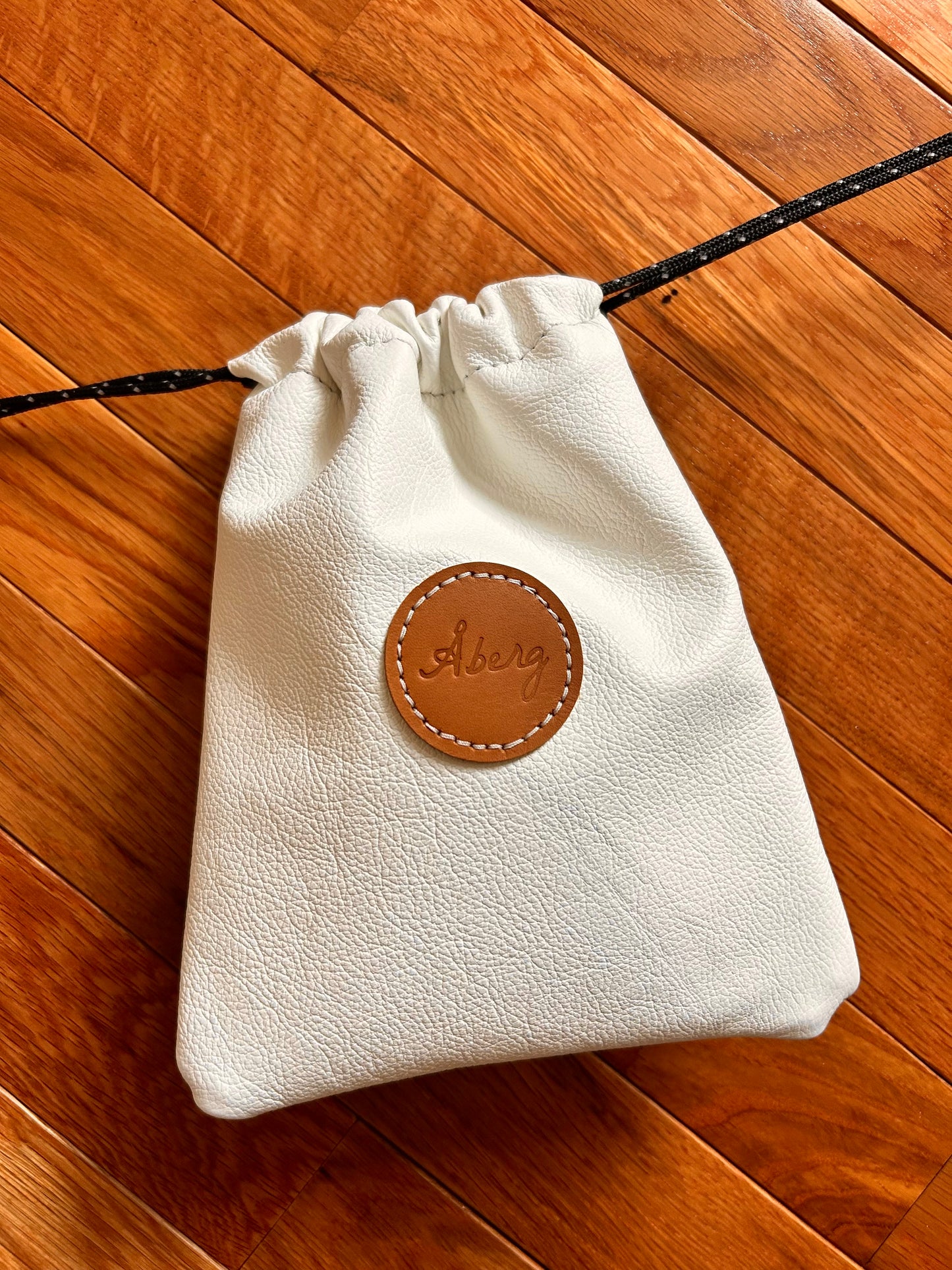 Valuables Pouch - White/Black