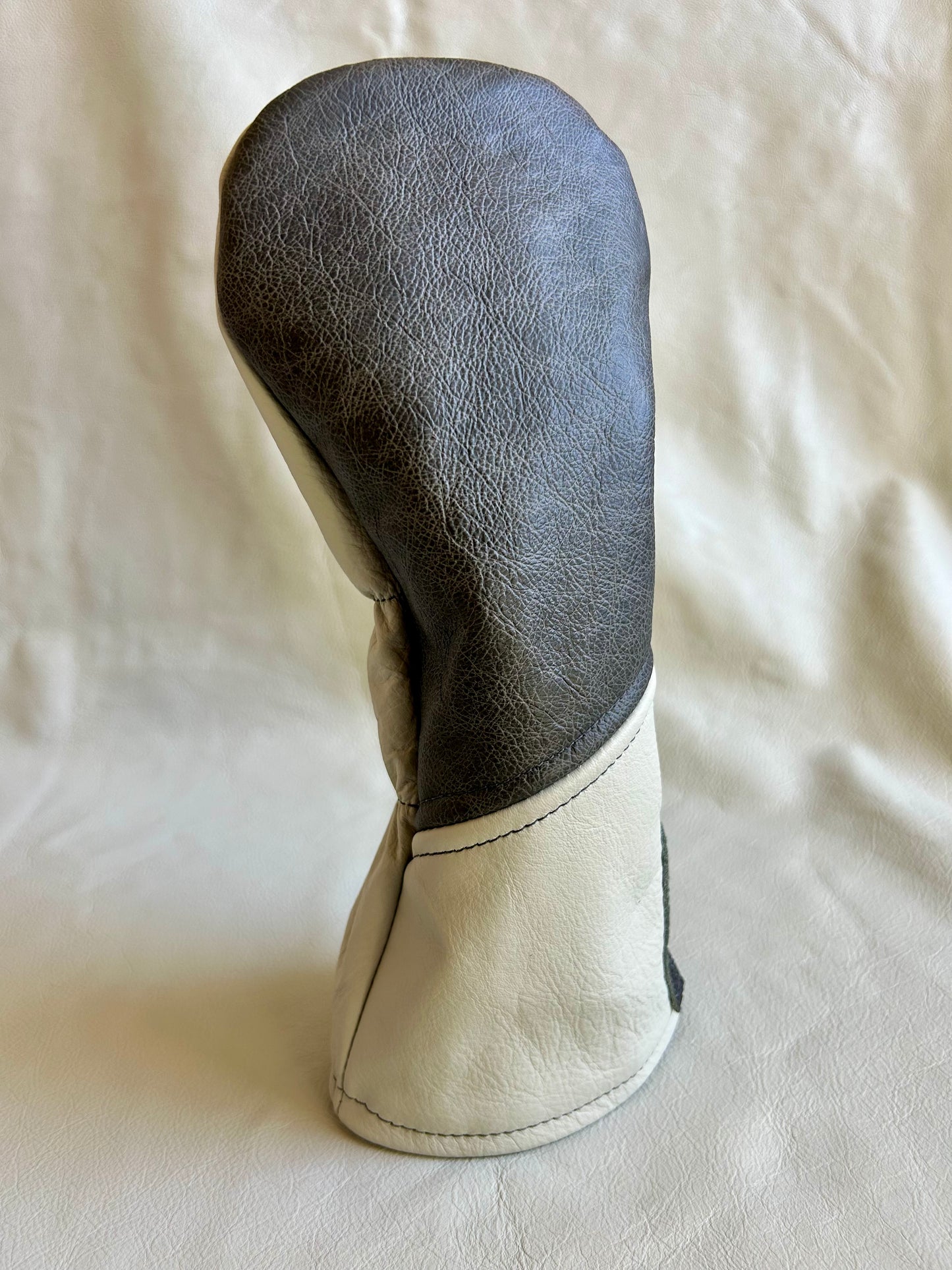 Vallda Driver - Gray w/ Dirty White